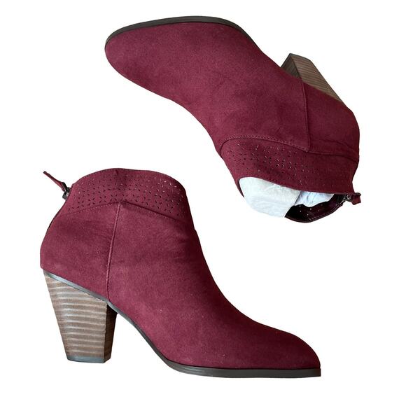Violet & Red Jackson Lazer Cut Topline Ankle Boots Size 7.5 Burgundy Red NEW - Picture 2 of 11